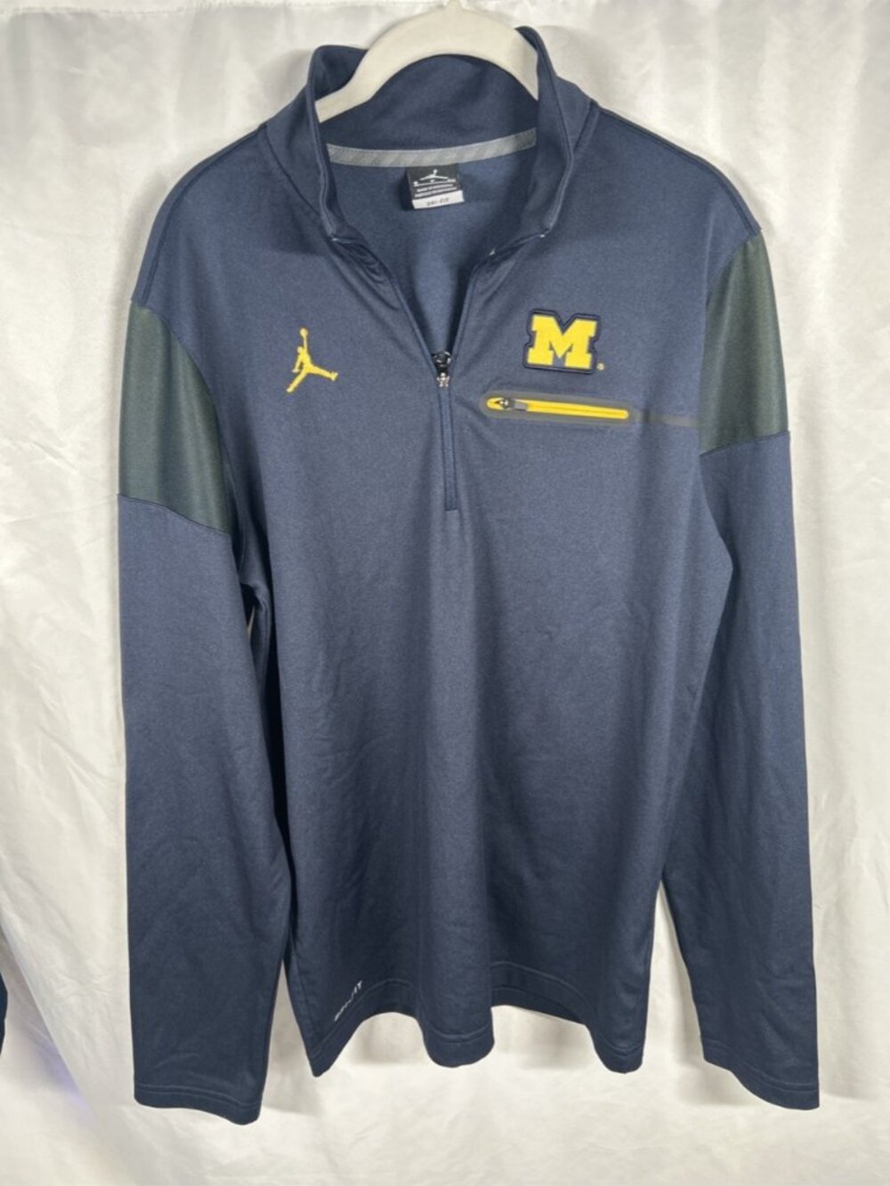Michigan Wolverines Nike Jordan Jumpman 1/4 Zip Pullover Men's Small